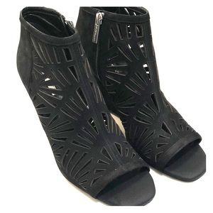 New BCBGeneration black cut out  wedges